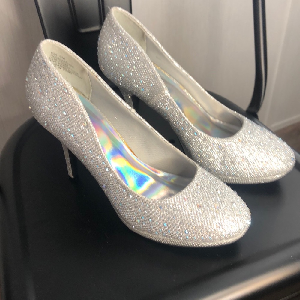 Silver Slippers Rhinestone Sparkle Heel - Picture 3 of 6